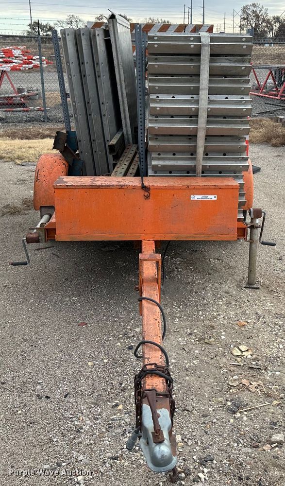 image for item JD9827 Utility trailer