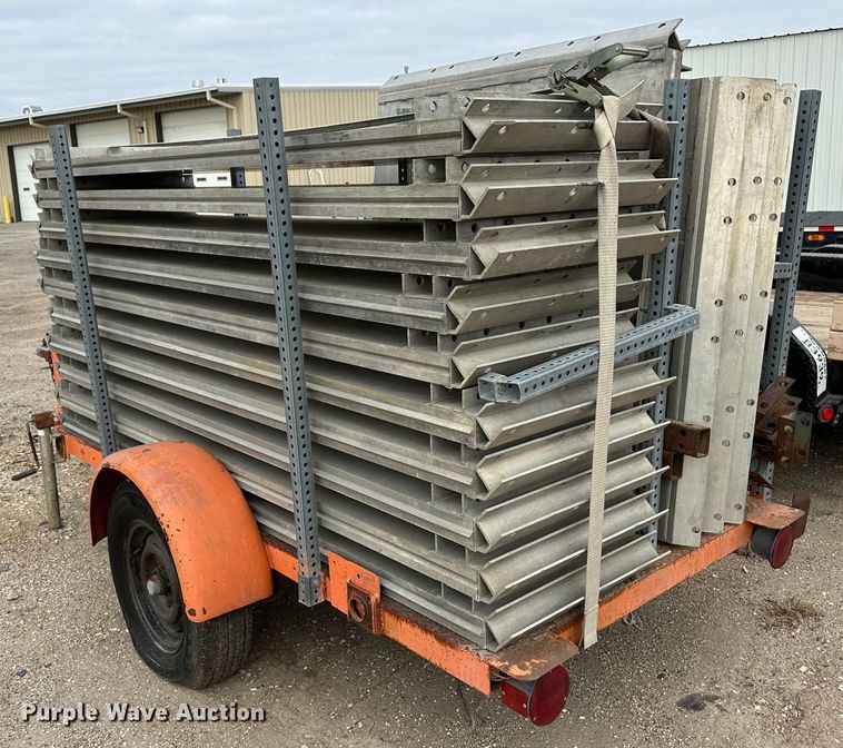 image for item JD9827 Utility trailer