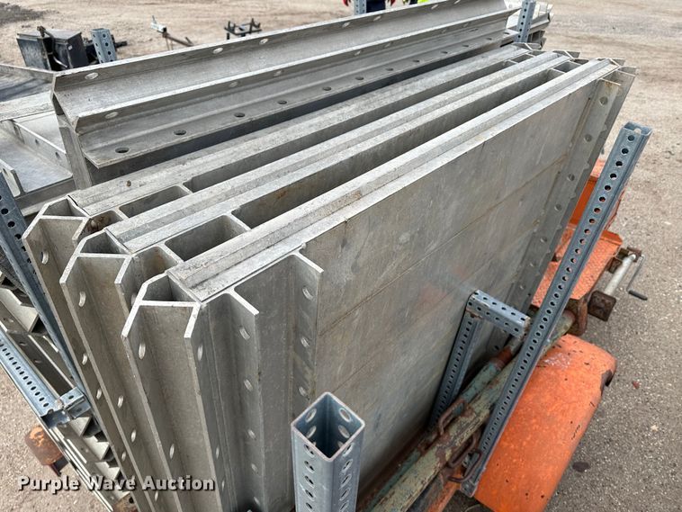 image for item JD9827 Utility trailer