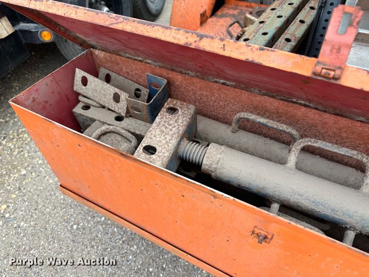 image for item JD9827 Utility trailer