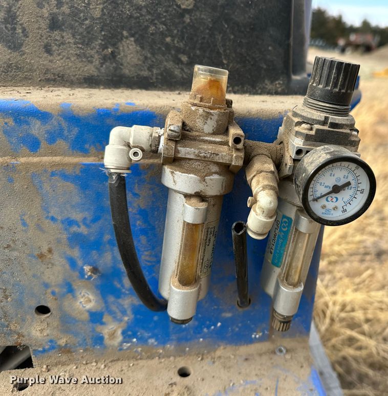 image for item JD9835 tire machine