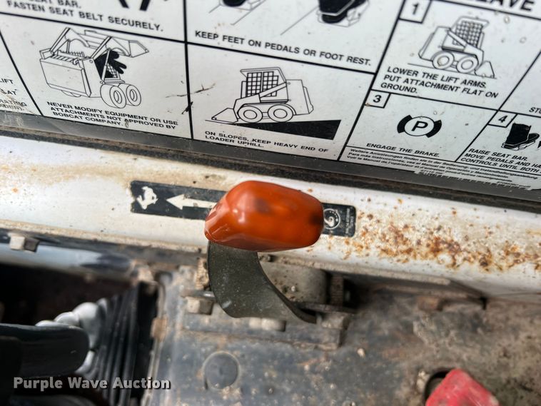 image for item JU9762 2004 Bobcat S250  skid steer loader