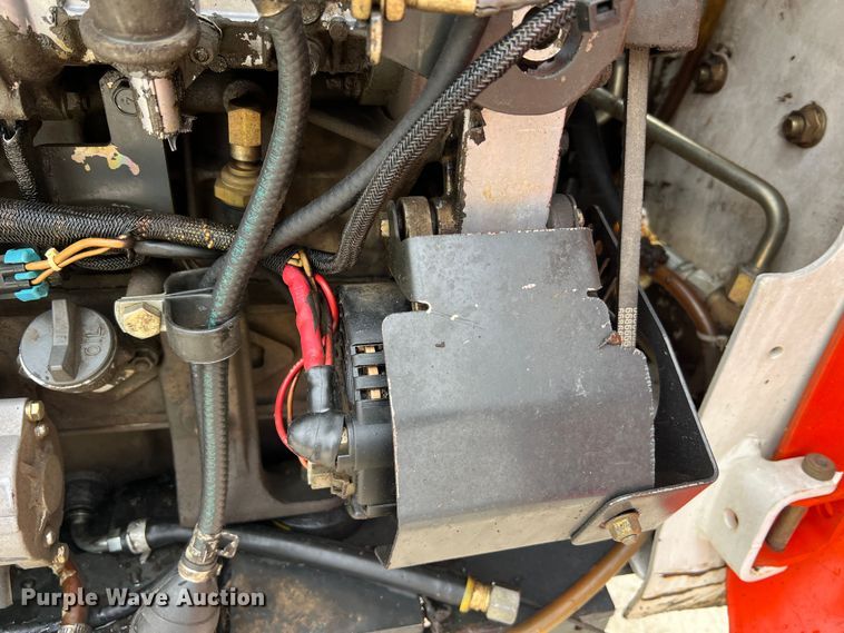 image for item JU9762 2004 Bobcat S250  skid steer loader