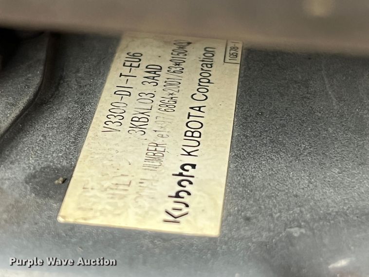 image for item JU9762 2004 Bobcat S250  skid steer loader