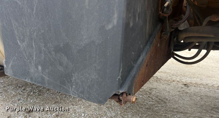 image for item JU9763 2005 International 7400  dump truck