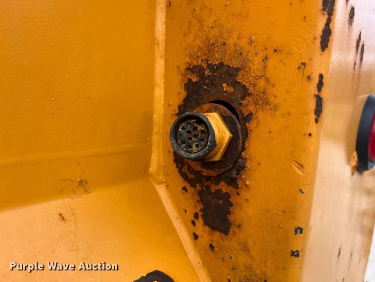 image for item JU9763 2005 International 7400  dump truck