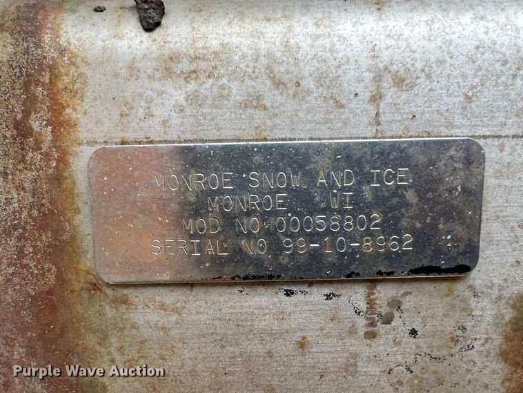 image for item JU9763 2005 International 7400  dump truck