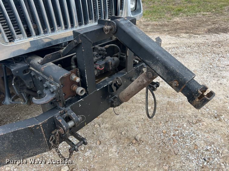 image for item JU9763 2005 International 7400  dump truck