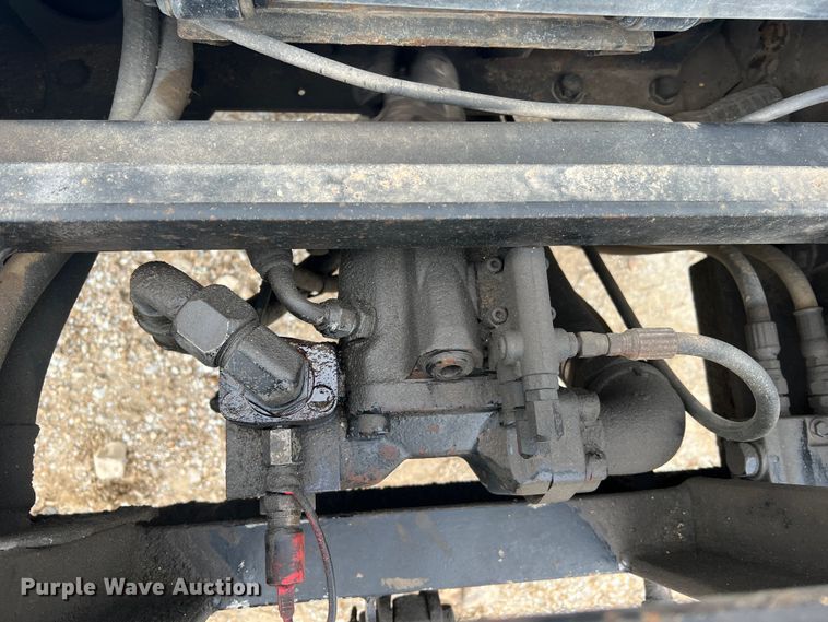 image for item JU9763 2005 International 7400  dump truck