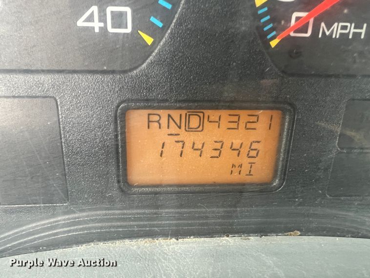 image for item JU9763 2005 International 7400  dump truck