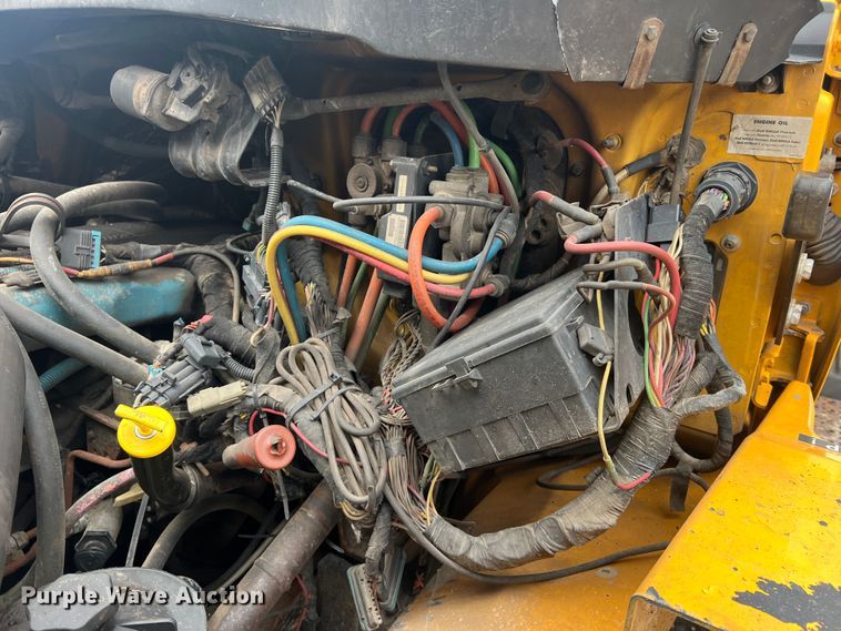 image for item JU9763 2005 International 7400  dump truck