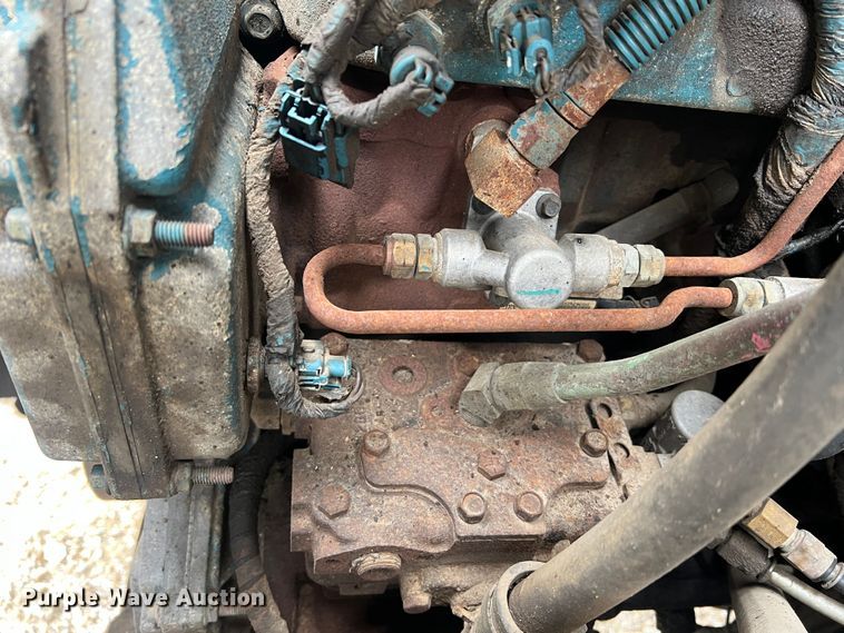 image for item JU9763 2005 International 7400  dump truck