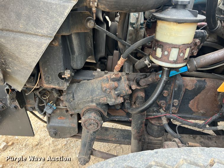 image for item JU9763 2005 International 7400  dump truck