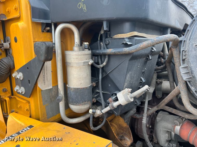 image for item JU9763 2005 International 7400  dump truck