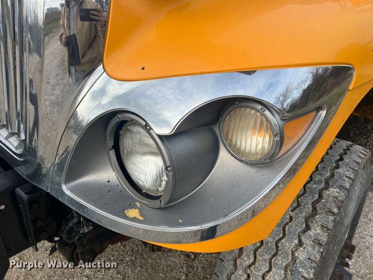 image for item JU9764 2009 International WorkStar 7400  dump truck