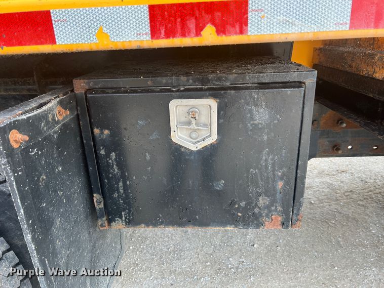 image for item JU9764 2009 International WorkStar 7400  dump truck