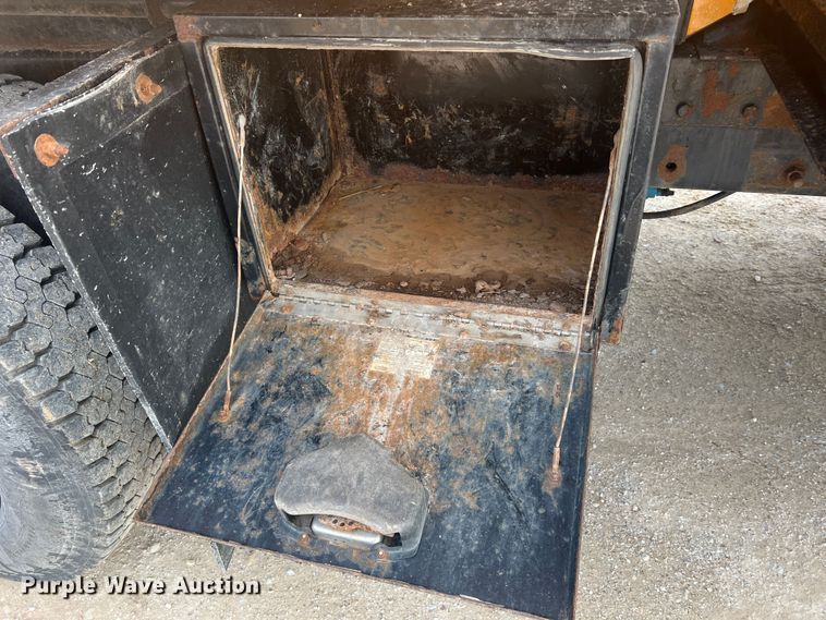 image for item JU9764 2009 International WorkStar 7400  dump truck