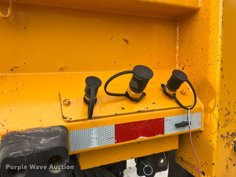 image for item JU9764 2009 International WorkStar 7400  dump truck