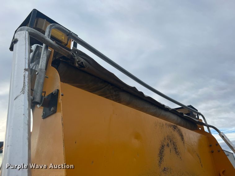 image for item JU9764 2009 International WorkStar 7400  dump truck