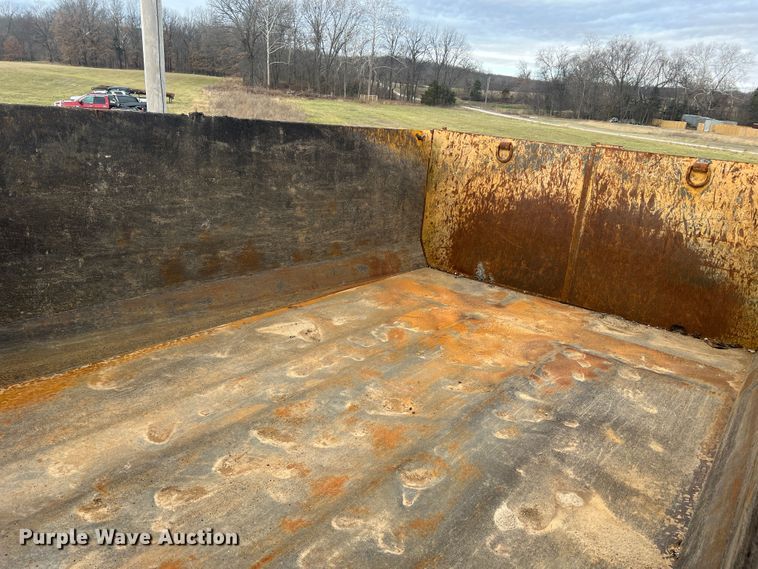 image for item JU9764 2009 International WorkStar 7400  dump truck