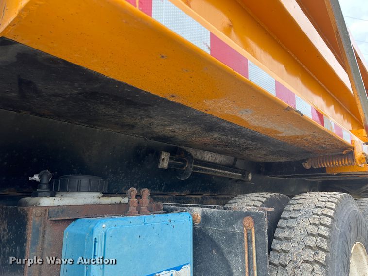 image for item JU9764 2009 International WorkStar 7400  dump truck