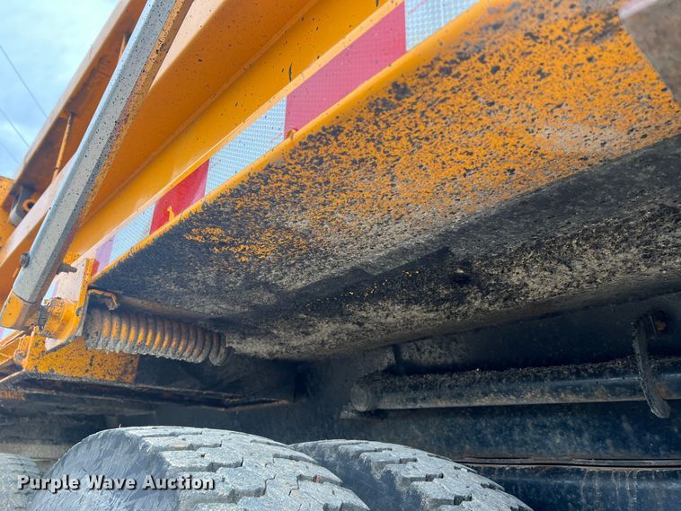 image for item JU9764 2009 International WorkStar 7400  dump truck