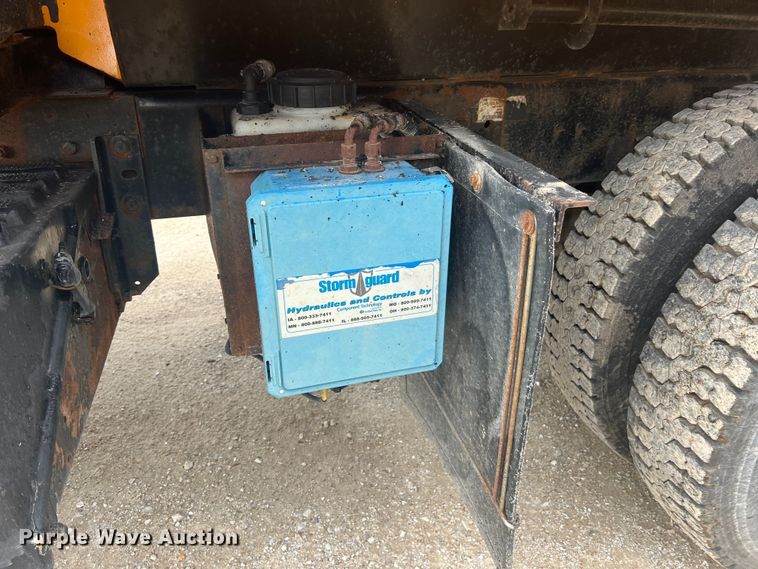 image for item JU9764 2009 International WorkStar 7400  dump truck