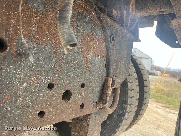 image for item JU9764 2009 International WorkStar 7400  dump truck