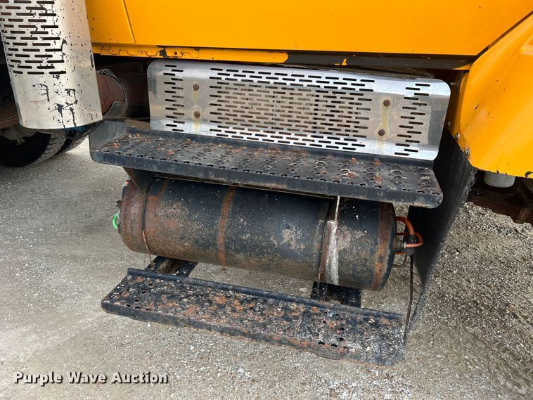 image for item JU9764 2009 International WorkStar 7400  dump truck