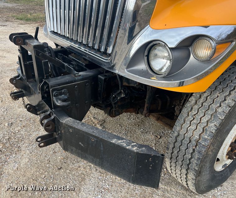 image for item JU9764 2009 International WorkStar 7400  dump truck