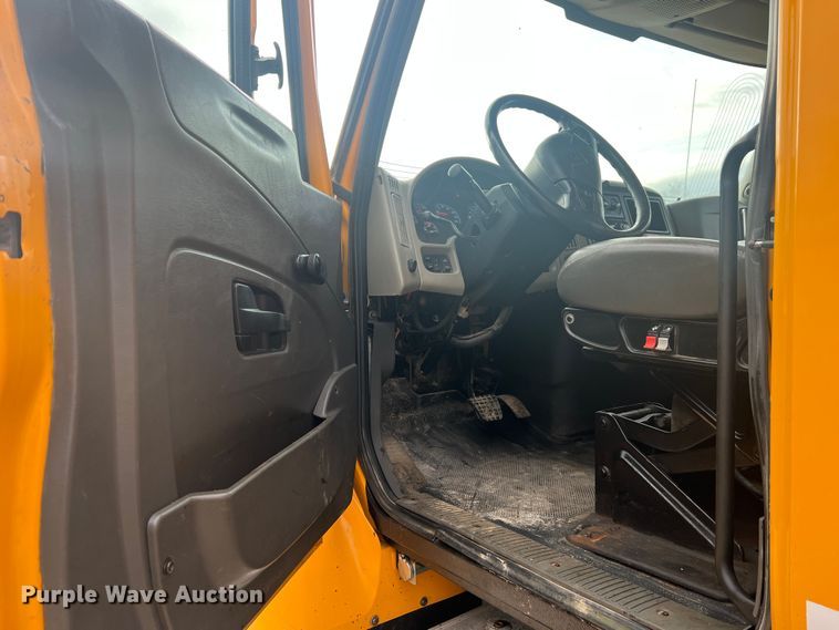 image for item JU9764 2009 International WorkStar 7400  dump truck