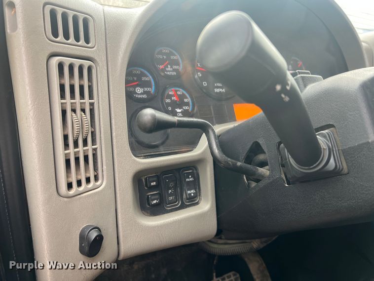 image for item JU9764 2009 International WorkStar 7400  dump truck