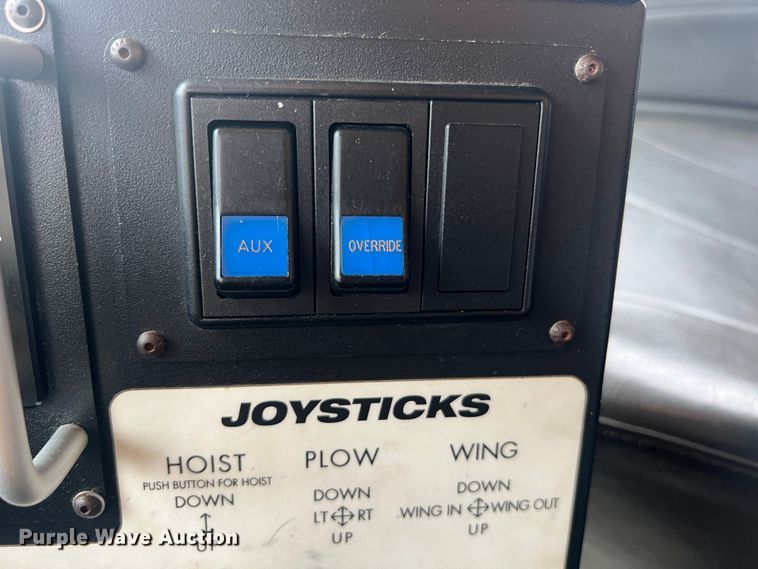 image for item JU9764 2009 International WorkStar 7400  dump truck