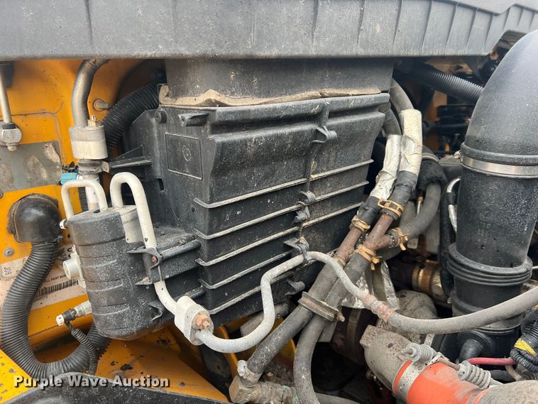 image for item JU9764 2009 International WorkStar 7400  dump truck