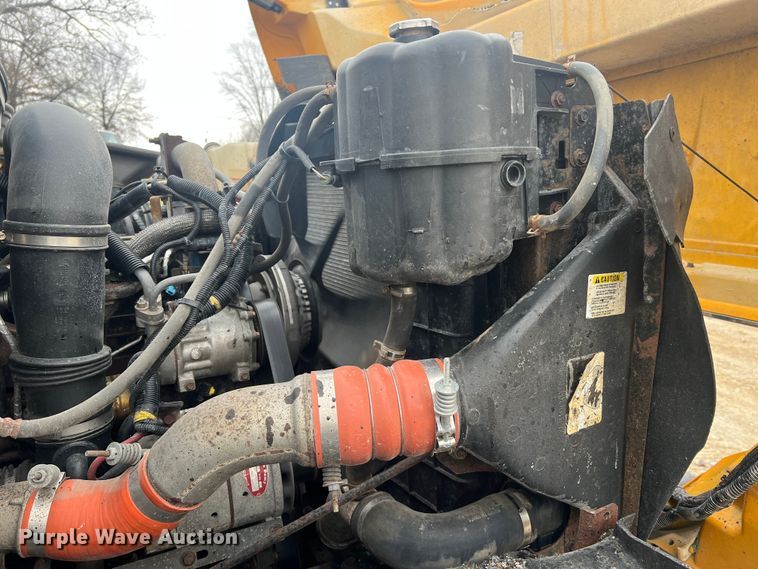 image for item JU9764 2009 International WorkStar 7400  dump truck