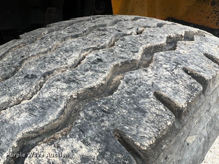 image for item JU9764 2009 International WorkStar 7400  dump truck