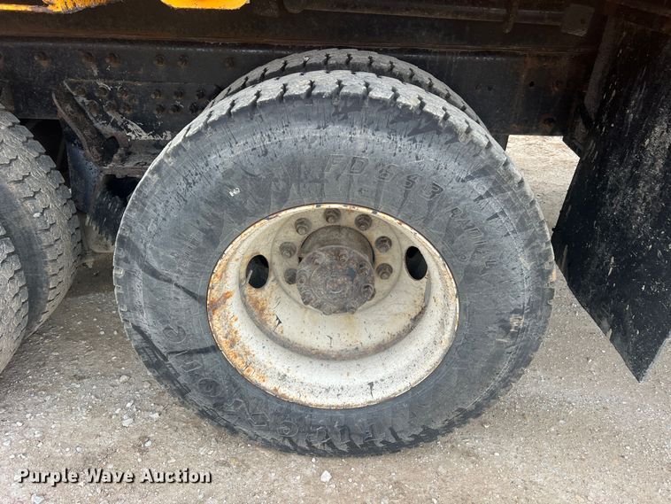 image for item JU9764 2009 International WorkStar 7400  dump truck