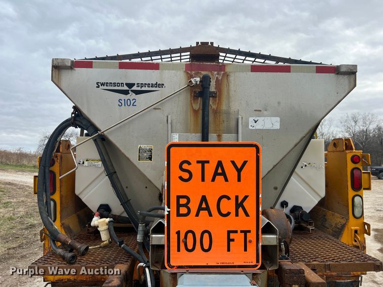 image for item JU9765 2006 International 7400  dump truck