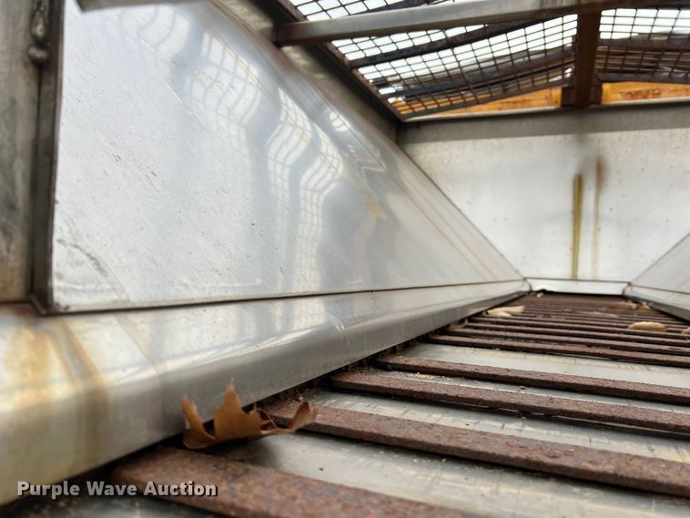 image for item JU9765 2006 International 7400  dump truck