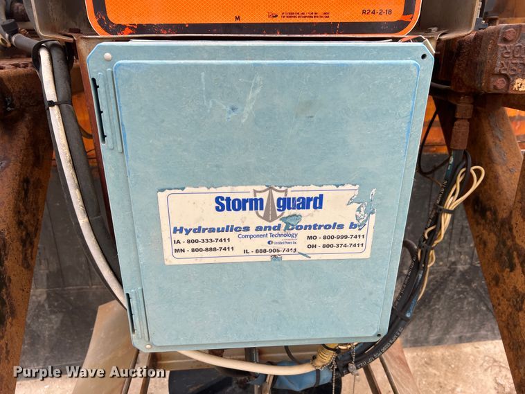 image for item JU9765 2006 International 7400  dump truck