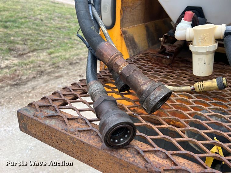 image for item JU9765 2006 International 7400  dump truck