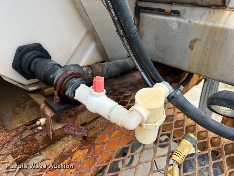 image for item JU9765 2006 International 7400  dump truck