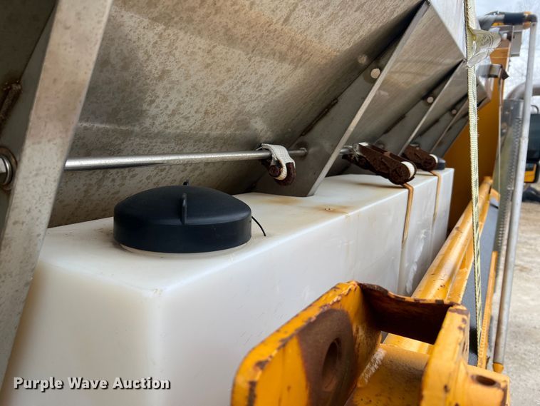 image for item JU9765 2006 International 7400  dump truck