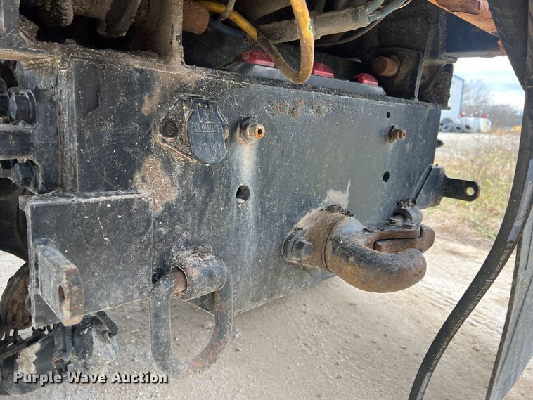 image for item JU9765 2006 International 7400  dump truck