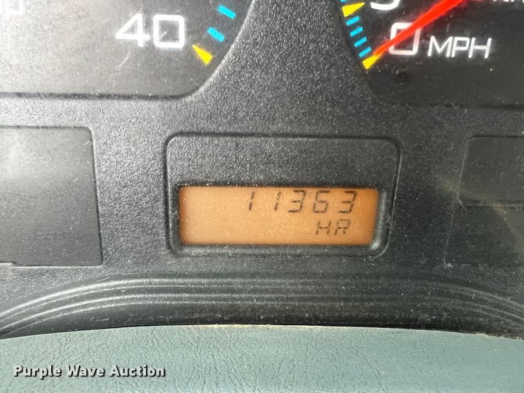 image for item JU9765 2006 International 7400  dump truck