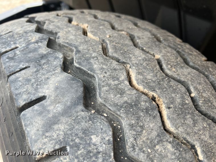 image for item JU9765 2006 International 7400  dump truck