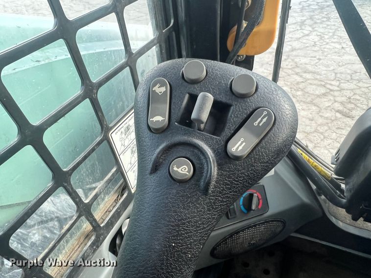 image for item JU9792 2012 Bobcat A770  skid steer loader