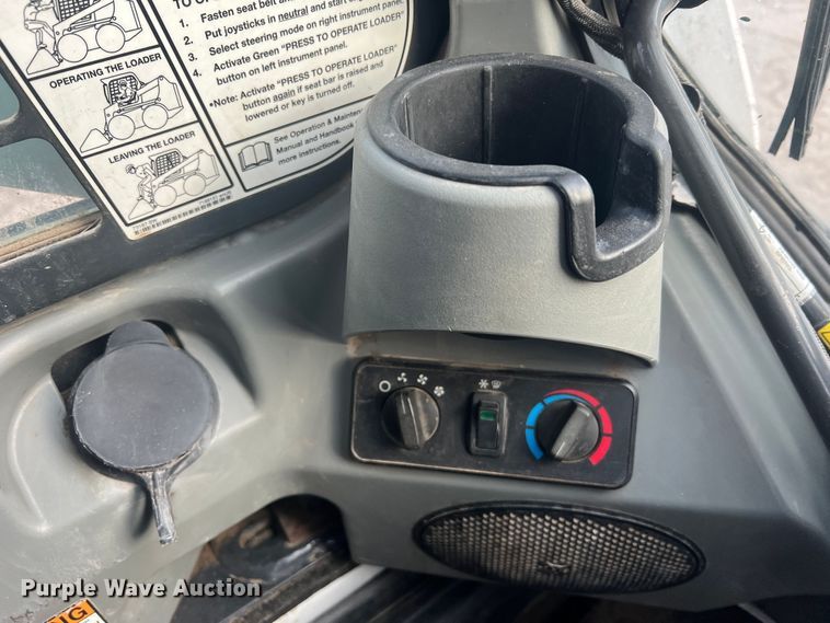 image for item JU9792 2012 Bobcat A770  skid steer loader