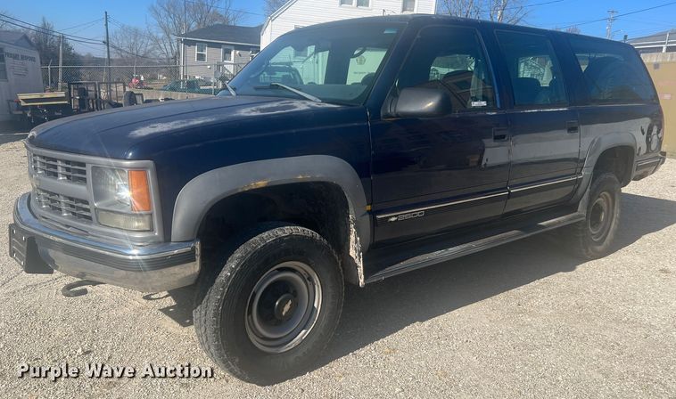 image for item JU9793 1999 Chevrolet Suburban K2500  SUV