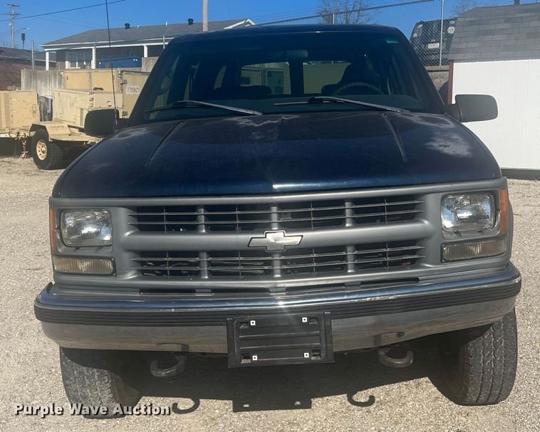 image for item JU9793 1999 Chevrolet Suburban K2500  SUV
